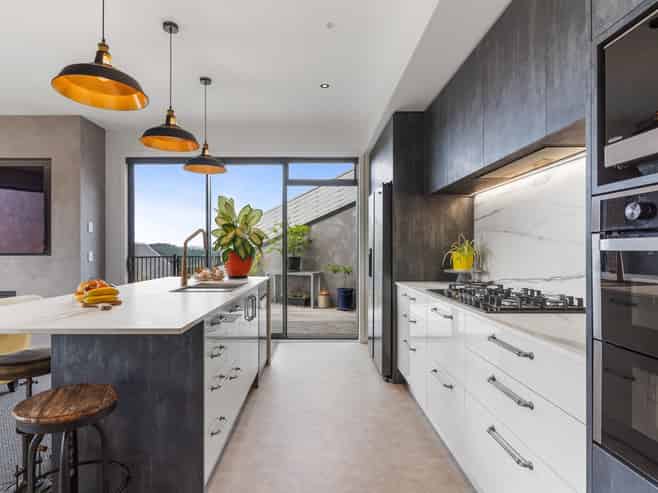 1 Rewarewa Rise, Whangamata