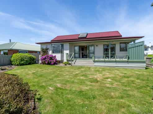 34 Orwell Crescent, Newfield