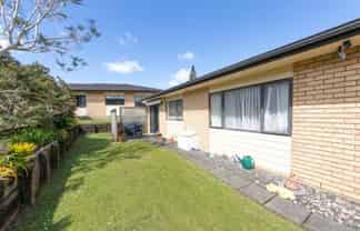 38/197 Royal Road, Massey