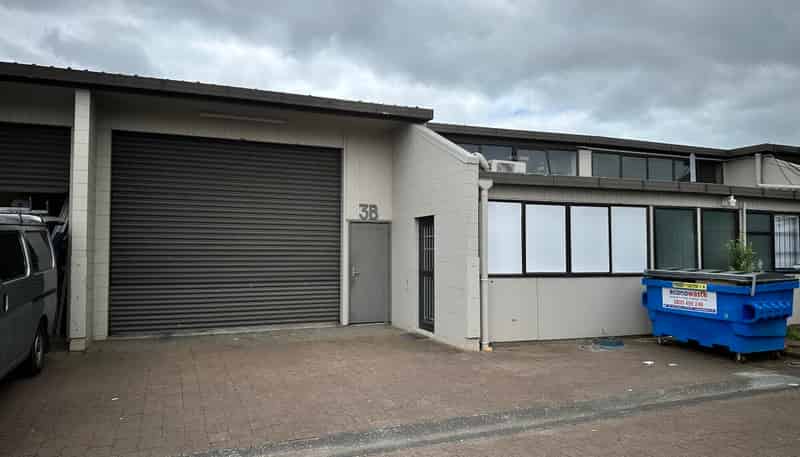 3B/64 Henderson Valley Road, Henderson