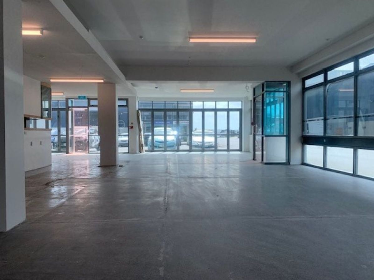 Ground Floor Multi-Use Unit with Carparks - Ansicht 5