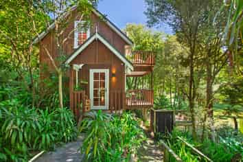 349 Wainui Road, Raglan