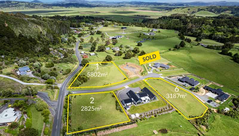 1,2,6 Kapowai Place, Kauri