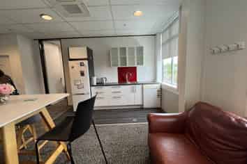 High Quality Office - Chartwell Area