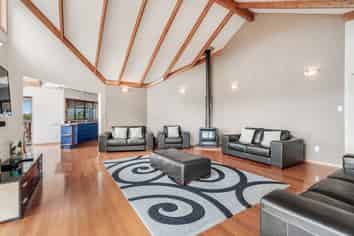 30 Galliard Way, Kauri