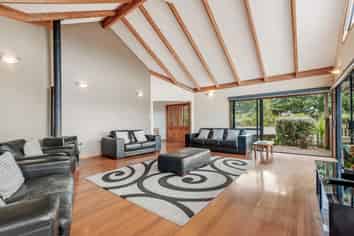 30 Galliard Way, Kauri