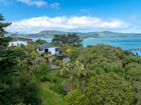24 Downes Road, Roseneath