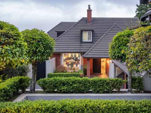 13 Merlin Street, Roslyn