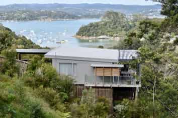 38 Russell Heights, Russell