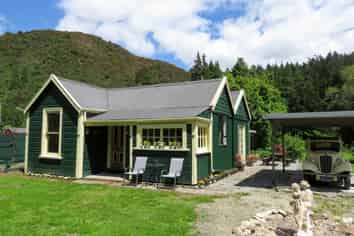10 Ramsay Street, Reefton