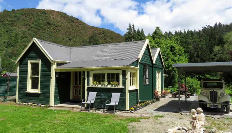 10 Ramsay Street, Reefton