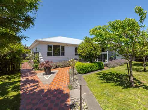 9 Moore Street, Featherston