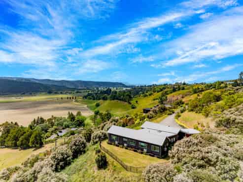 19 Esk View Road, Esk Hills Estate, Bay View