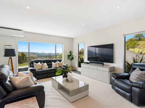19 Esk View Road, Esk Hills Estate, Bay View