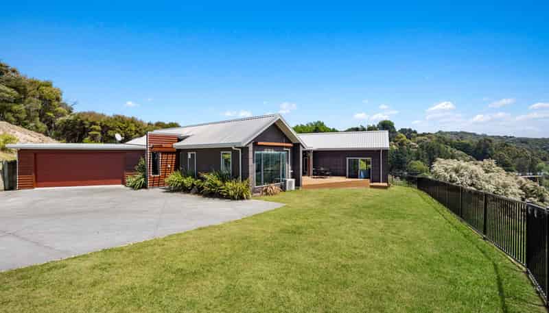 19 Esk View Road, Esk Hills Estate, Bay View