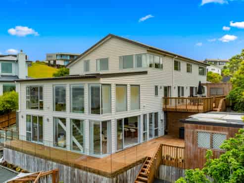 126-128 Lax Crescent, Leigh