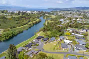 12 Stevenson Way, Rangatira Park