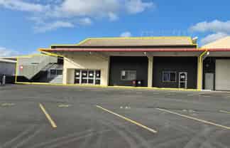 Bright spacious office opportunity