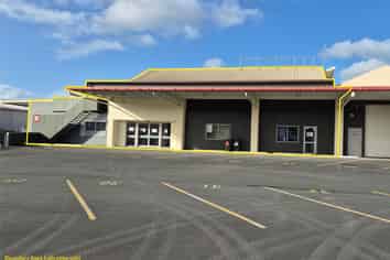 Bright spacious office opportunity