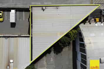 Conveniently located Office and warehouse