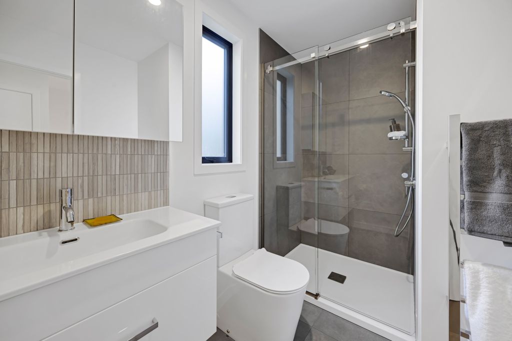Showhome now open! Call to book your slot 3