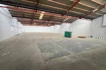 CHRISTMAS CRACKER DEAL - 741M²
