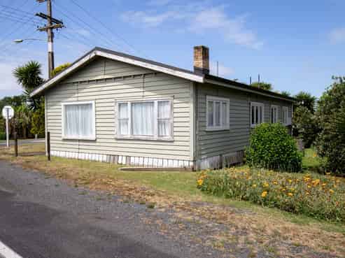 2 Mahuta Road North, Waitakaruru