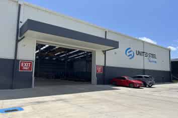 Standout warehouse for sublease