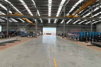 Standout warehouse for sublease