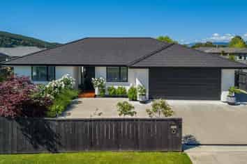6 George Fyfe Way, WAKEFIELD