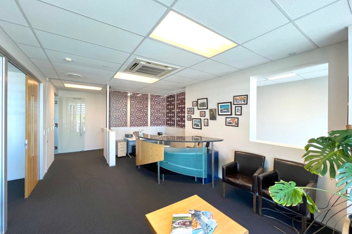 Modern Montreal Office with Fitout - Aanzicht 5