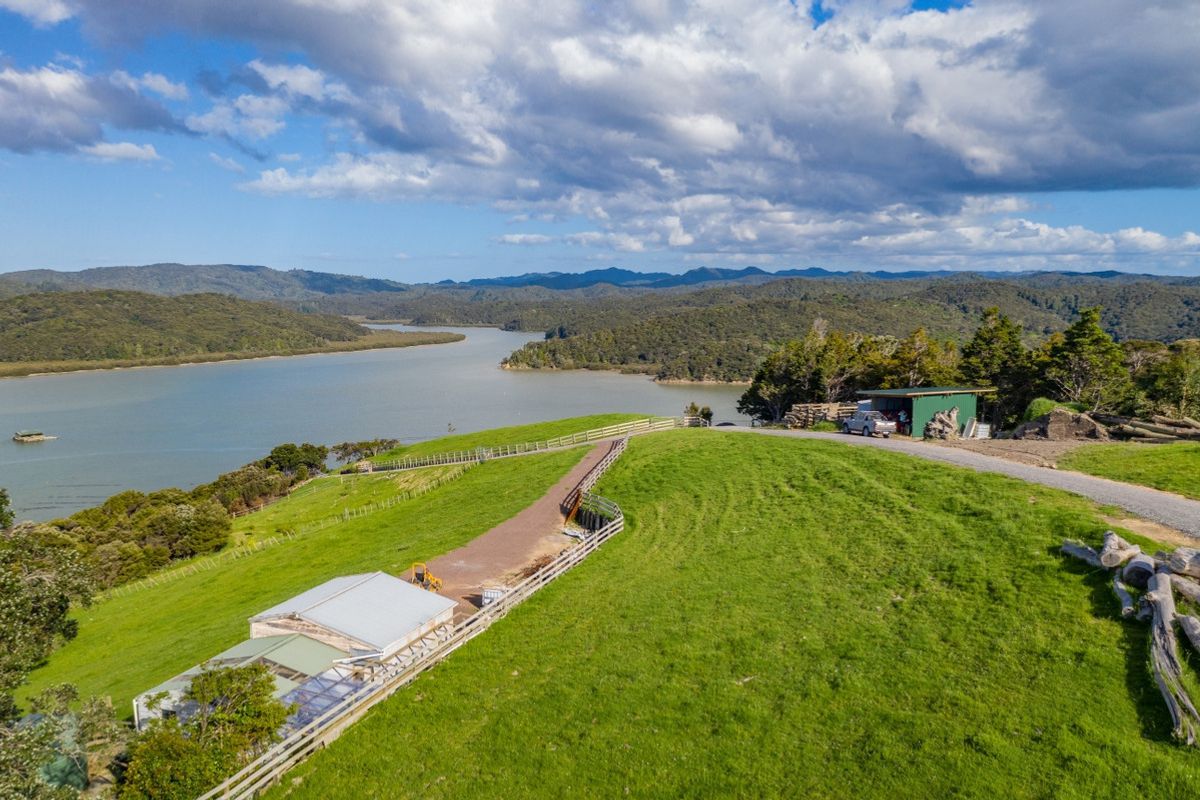 Two Beaches – Consent for House & Boathouse - Vaade 3