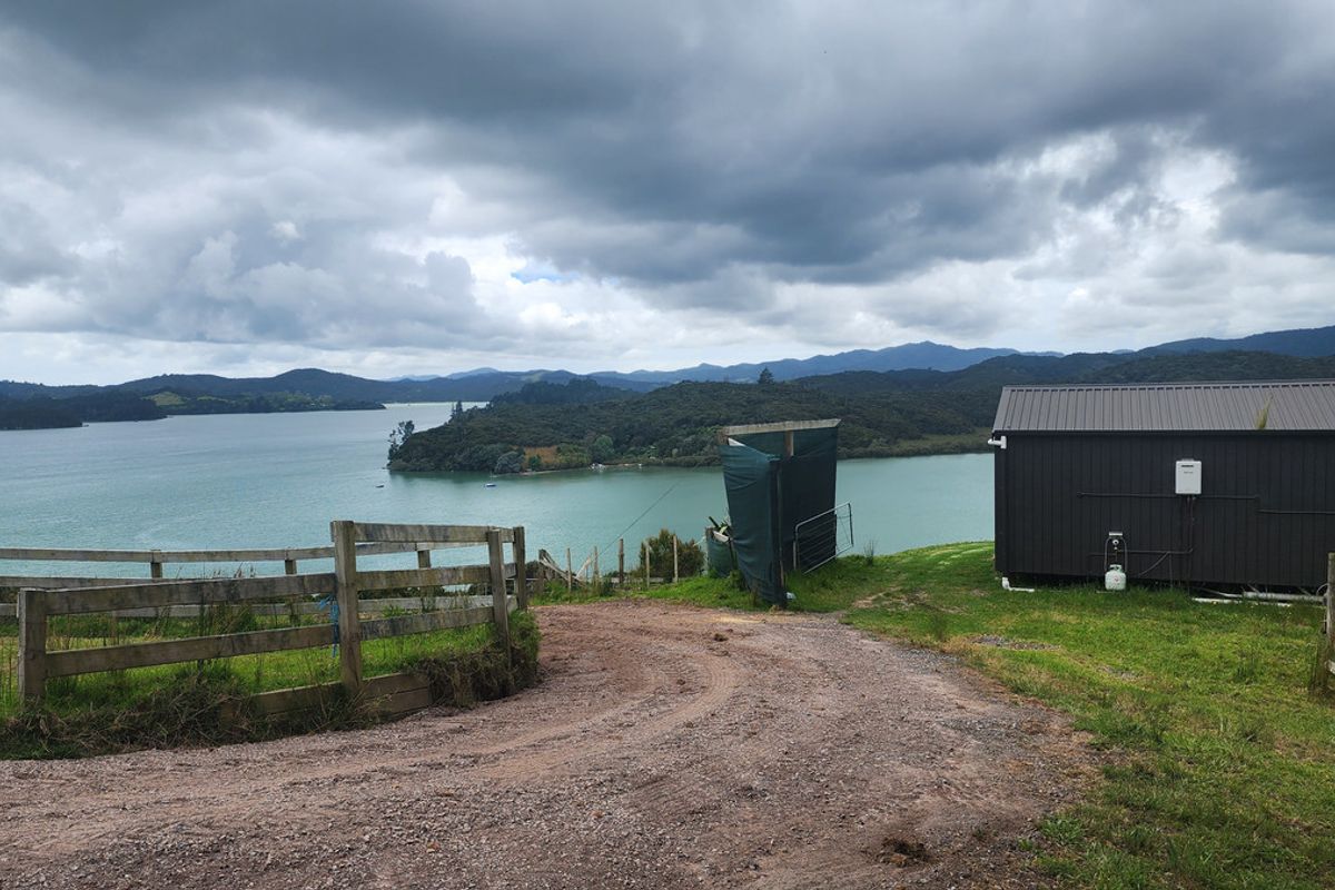 Two Beaches – Consent for House & Boathouse - Veel