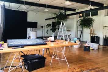 Character warehouse or warehouse/office