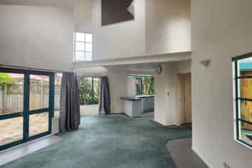 2/31 McClintock Street, Whau Valley
