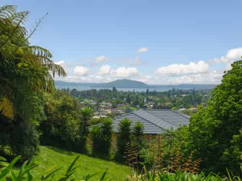 27 Matipo Avenue, Westbrook