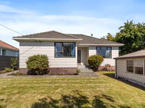 24 Bouverie Street, Waimataitai