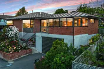 30 Stirling Place, Marchwiel