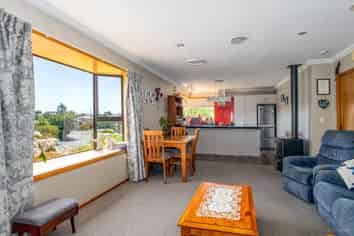 30 Stirling Place, Marchwiel