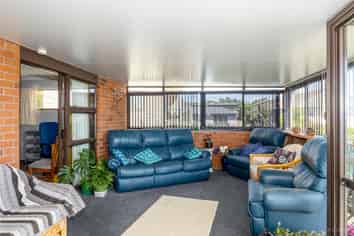 30 Stirling Place, Marchwiel