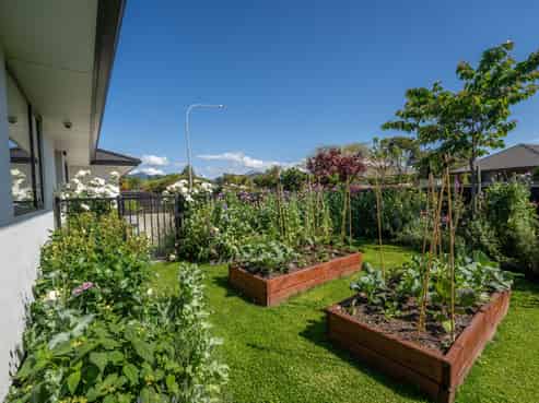 6 George Fyfe Way, Wakefield
