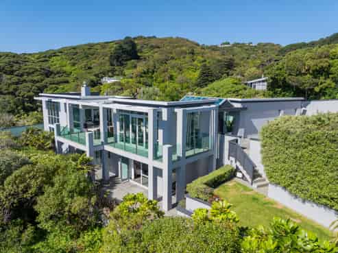 32 Roys Road, Plimmerton