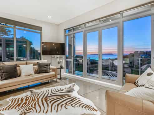 32 Roys Road, Plimmerton