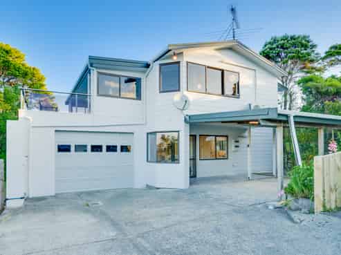 22B Alexander Road, Algies Bay