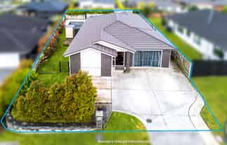 5 Floyd Road, Riverhead