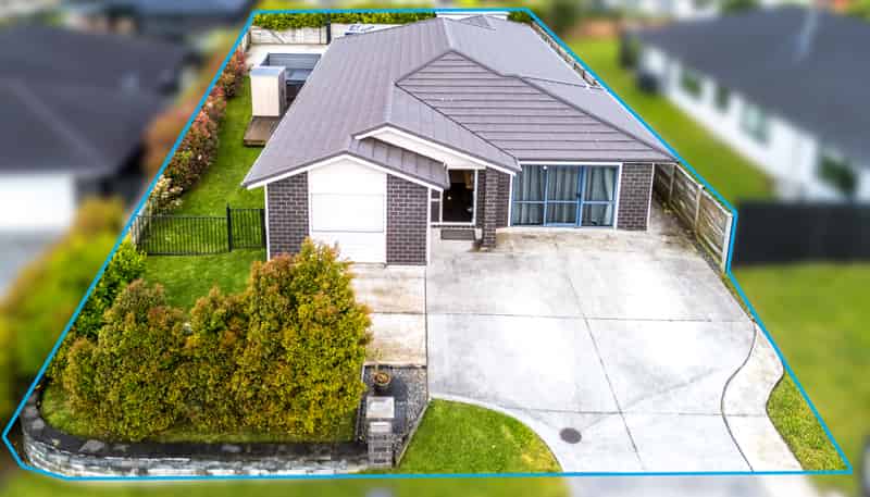 5 Floyd Road, Riverhead
