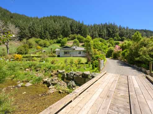 250 Lud Valley Road, Hira