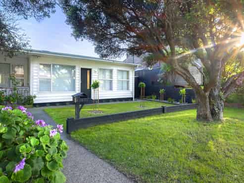2/19 Burnham Street, Seatoun