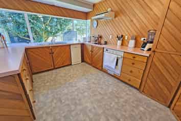 63A Beach Road, Pahurehure