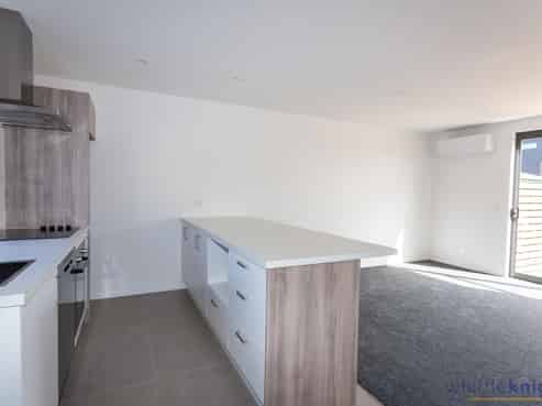 4/37 Grafton Street, Waltham